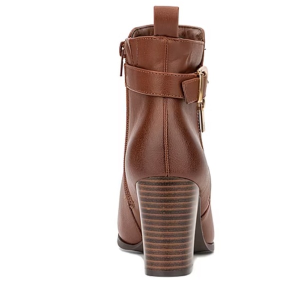 NY & Co New Bootie - Picture 2 of 9
